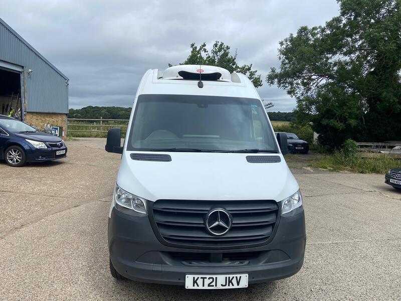 MERCEDES-BENZ SPRINTER 2.1 CDI Progressive