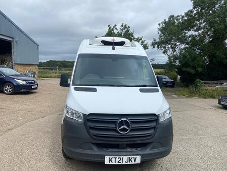MERCEDES-BENZ SPRINTER 2.1 CDI Progressive